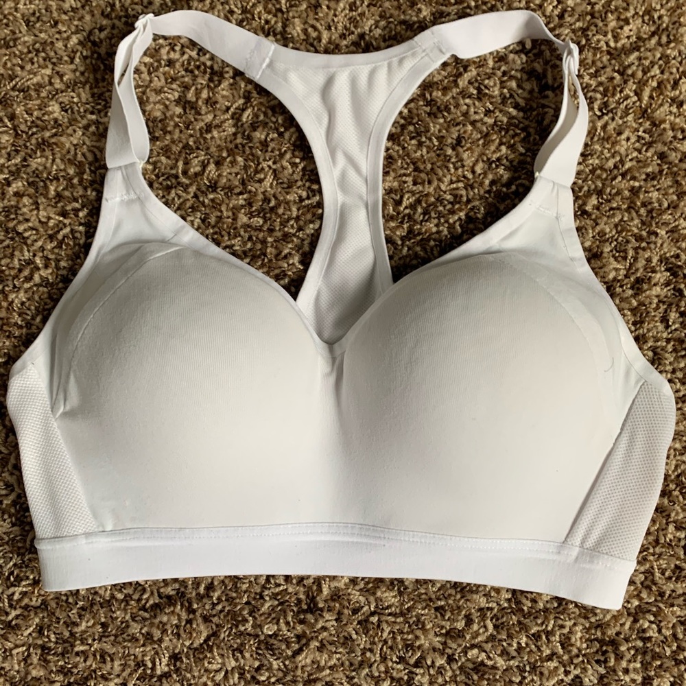 🌷 3/$20 Victoria’s Secret Sport Bra 🌷